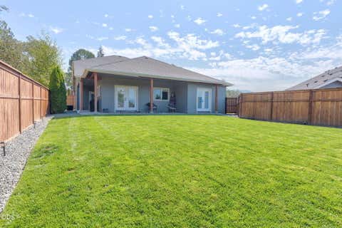 Tiny photo for 326 SW Kennedy Way, Grants Pass, OR 97526 (MLS # 220227418)