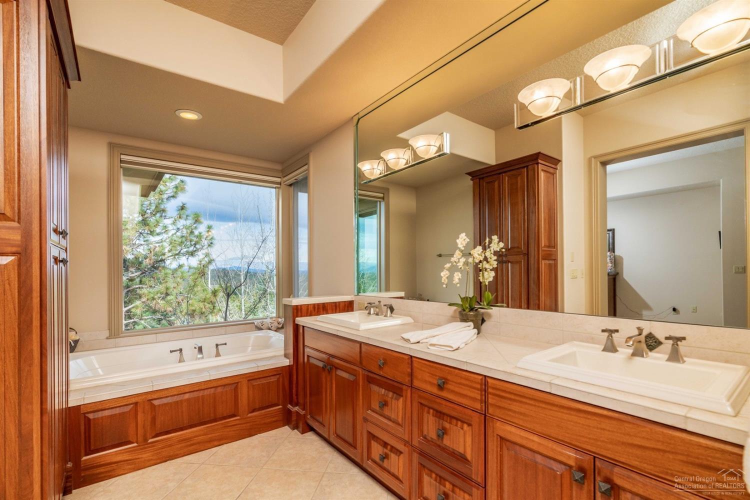 Awbrey Butte - Residential