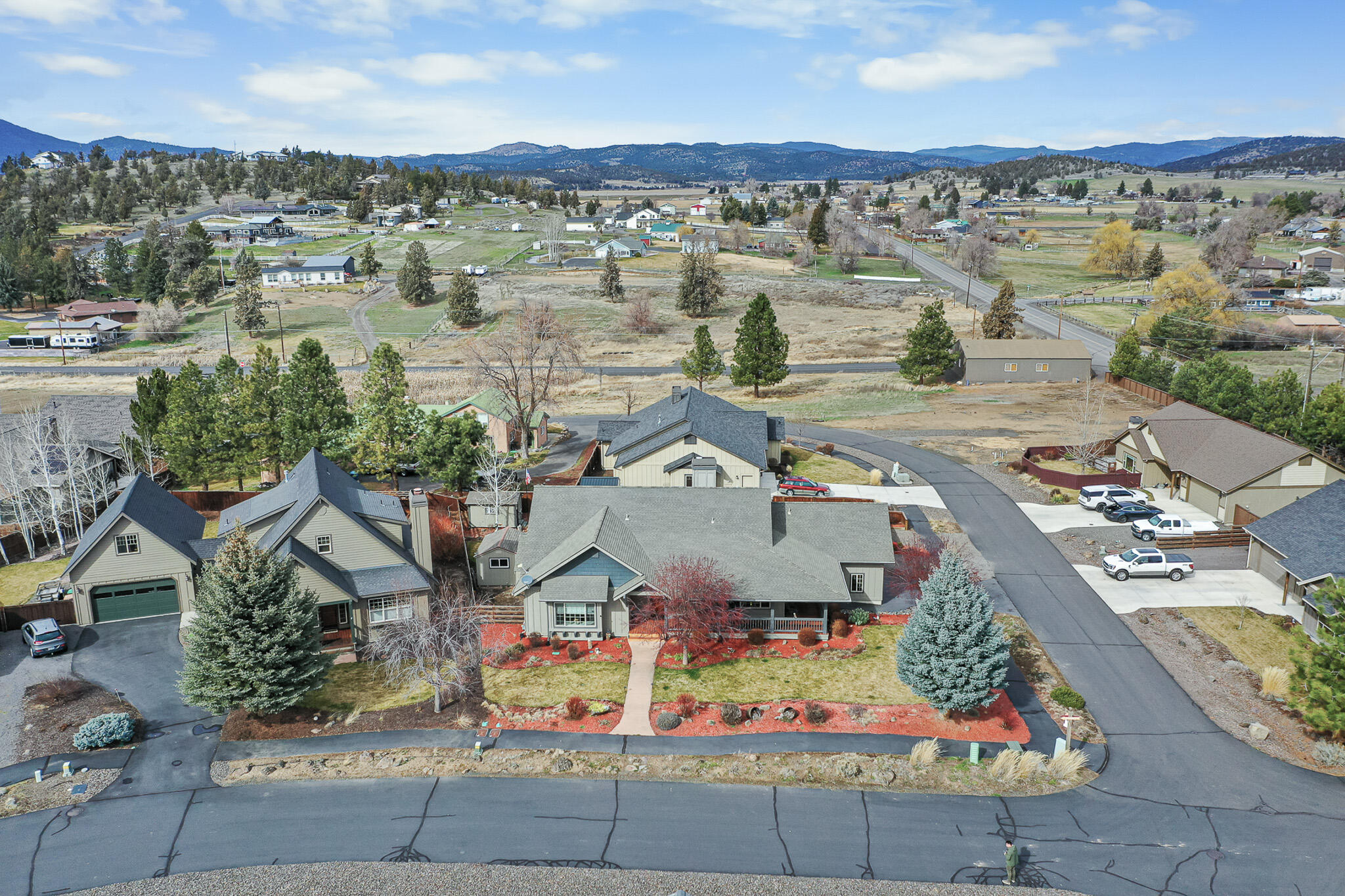 147 NW Saddlehorn Court