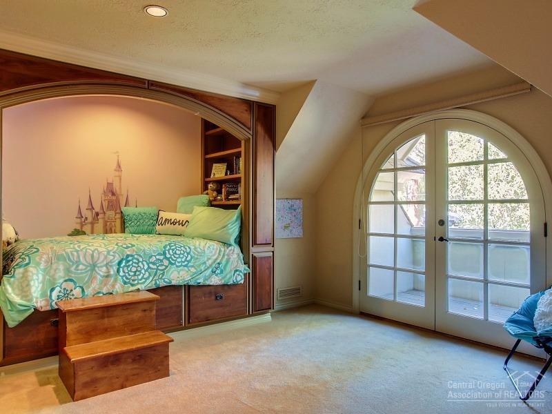 River Terrace - Residential