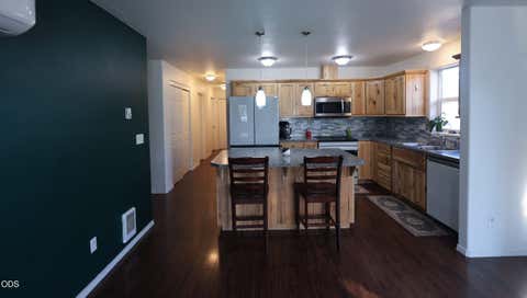 Tiny photo for 52470 Medill Court, La Pine, OR 97739 (MLS # 220226530)