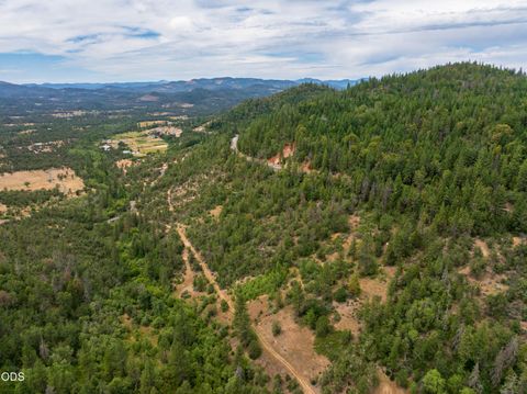 Tiny photo for 11598 Butte Falls Highway, Eagle Point, OR 97524 (MLS # 220224205)