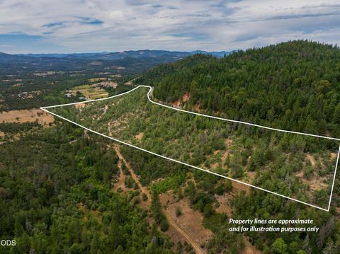 Tiny photo for 11598 Butte Falls Highway, Eagle Point, OR 97524 (MLS # 220224205)