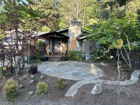Tiny photo for 802 Beach Street, Ashland, OR 97520 (MLS # 220216761)