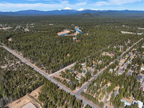 Tiny photo for 55601 Swan Road, Bend, OR 97707 (MLS # 220217539)