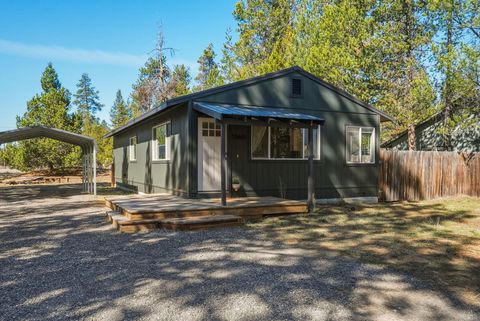 Tiny photo for 55601 Swan Road, Bend, OR 97707 (MLS # 220217539)