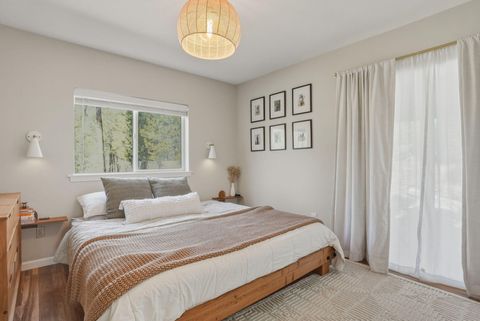 Tiny photo for 55601 Swan Road, Bend, OR 97707 (MLS # 220217539)