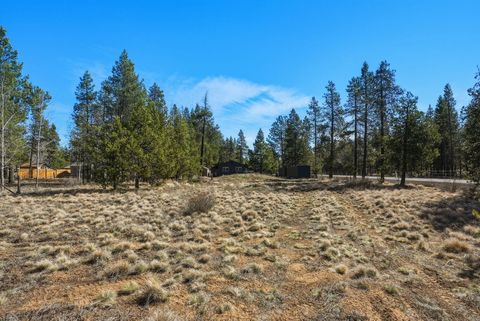 Tiny photo for 55601 Swan Road, Bend, OR 97707 (MLS # 220217539)