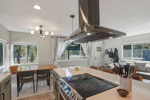 Tiny photo for 55601 Swan Road, Bend, OR 97707 (MLS # 220217539)