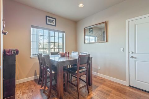 Tiny photo for 1398 NE Carson Street, Prineville, OR 97754 (MLS # 220213295)