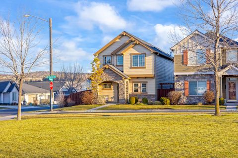 Tiny photo for 1398 NE Carson Street, Prineville, OR 97754 (MLS # 220213295)