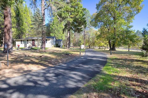 Tiny photo for 6995 Monument Drive, Grants Pass, OR 97526 (MLS # 220211135)
