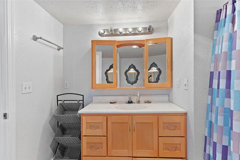 Tiny photo for 6995 Monument Drive, Grants Pass, OR 97526 (MLS # 220211135)