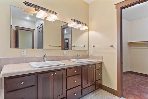 Tiny photo for 6995 Monument Drive, Grants Pass, OR 97526 (MLS # 220211135)