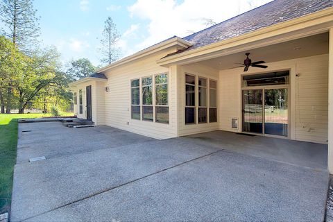 Tiny photo for 6995 Monument Drive, Grants Pass, OR 97526 (MLS # 220211135)