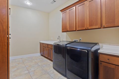 Tiny photo for 6995 Monument Drive, Grants Pass, OR 97526 (MLS # 220211135)