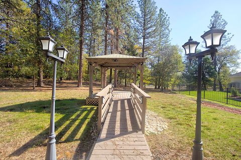 Tiny photo for 6995 Monument Drive, Grants Pass, OR 97526 (MLS # 220211135)