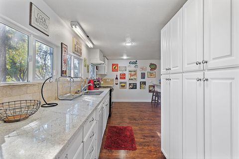 Tiny photo for 6995 Monument Drive, Grants Pass, OR 97526 (MLS # 220211135)