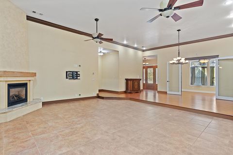 Tiny photo for 6995 Monument Drive, Grants Pass, OR 97526 (MLS # 220211135)