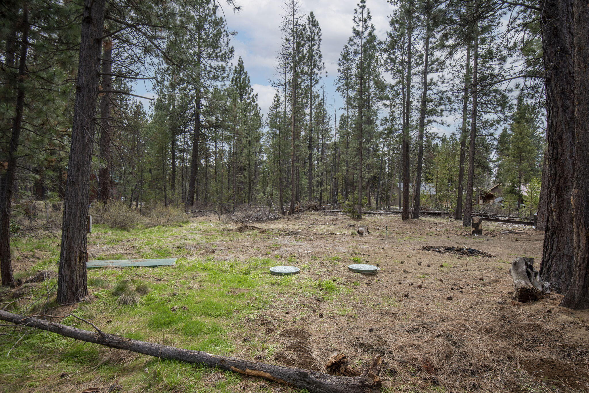 Bend, Oregon 97707, United States, 3 Bedrooms Bedrooms, ,2 BathroomsBathrooms,Residential,Active,60926