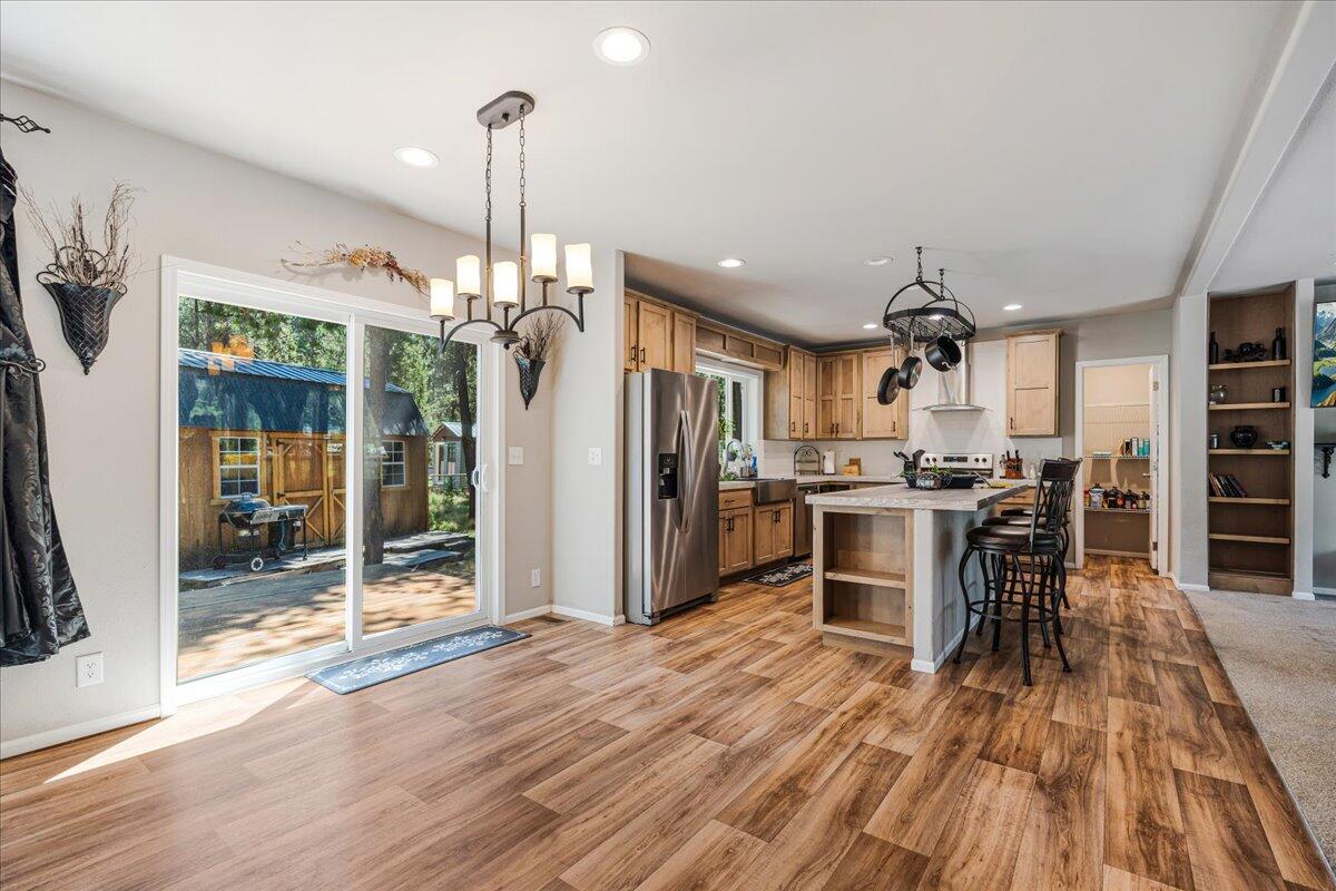 Bend, Oregon 97707, United States, 3 Bedrooms Bedrooms, ,2 BathroomsBathrooms,Residential,Active,60926