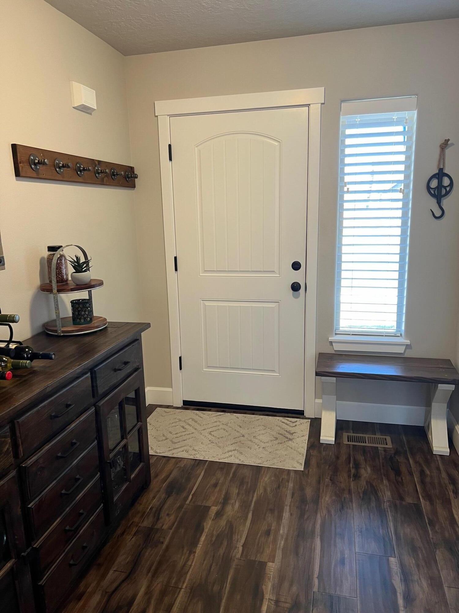 27 Elm - Residential