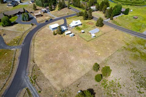 Tiny photo for 16631 Serpentine Drive, La Pine, OR 97739 (MLS # 220196555)