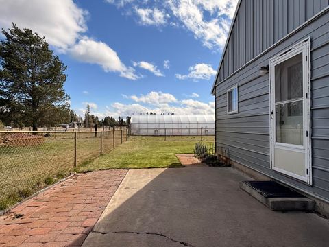 Tiny photo for 16631 Serpentine Drive, La Pine, OR 97739 (MLS # 220196555)