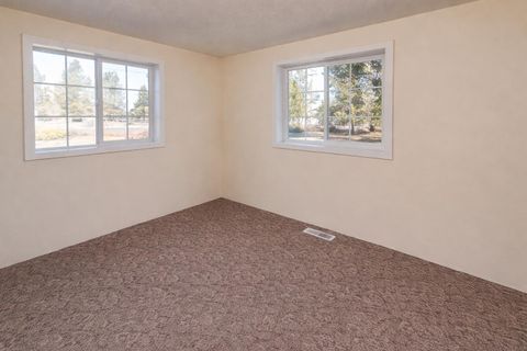 Tiny photo for 16631 Serpentine Drive, La Pine, OR 97739 (MLS # 220196555)