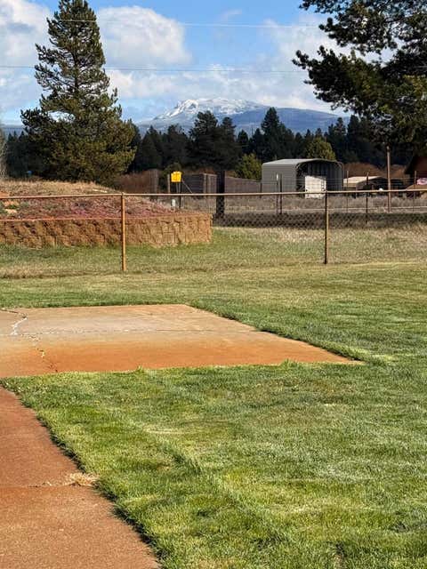 Tiny photo for 16631 Serpentine Drive, La Pine, OR 97739 (MLS # 220196555)