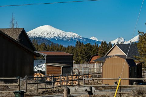 Tiny photo for 16631 Serpentine Drive, La Pine, OR 97739 (MLS # 220196555)