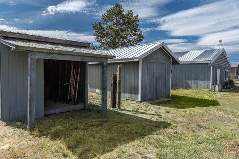 Tiny photo for 16631 Serpentine Drive, La Pine, OR 97739 (MLS # 220196555)