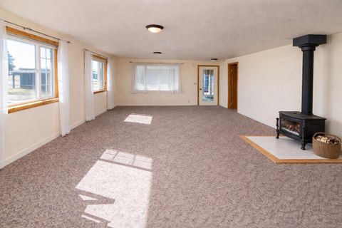Tiny photo for 16631 Serpentine Drive, La Pine, OR 97739 (MLS # 220196555)