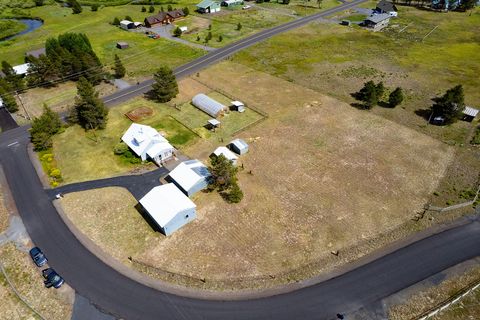 Tiny photo for 16631 Serpentine Drive, La Pine, OR 97739 (MLS # 220196555)