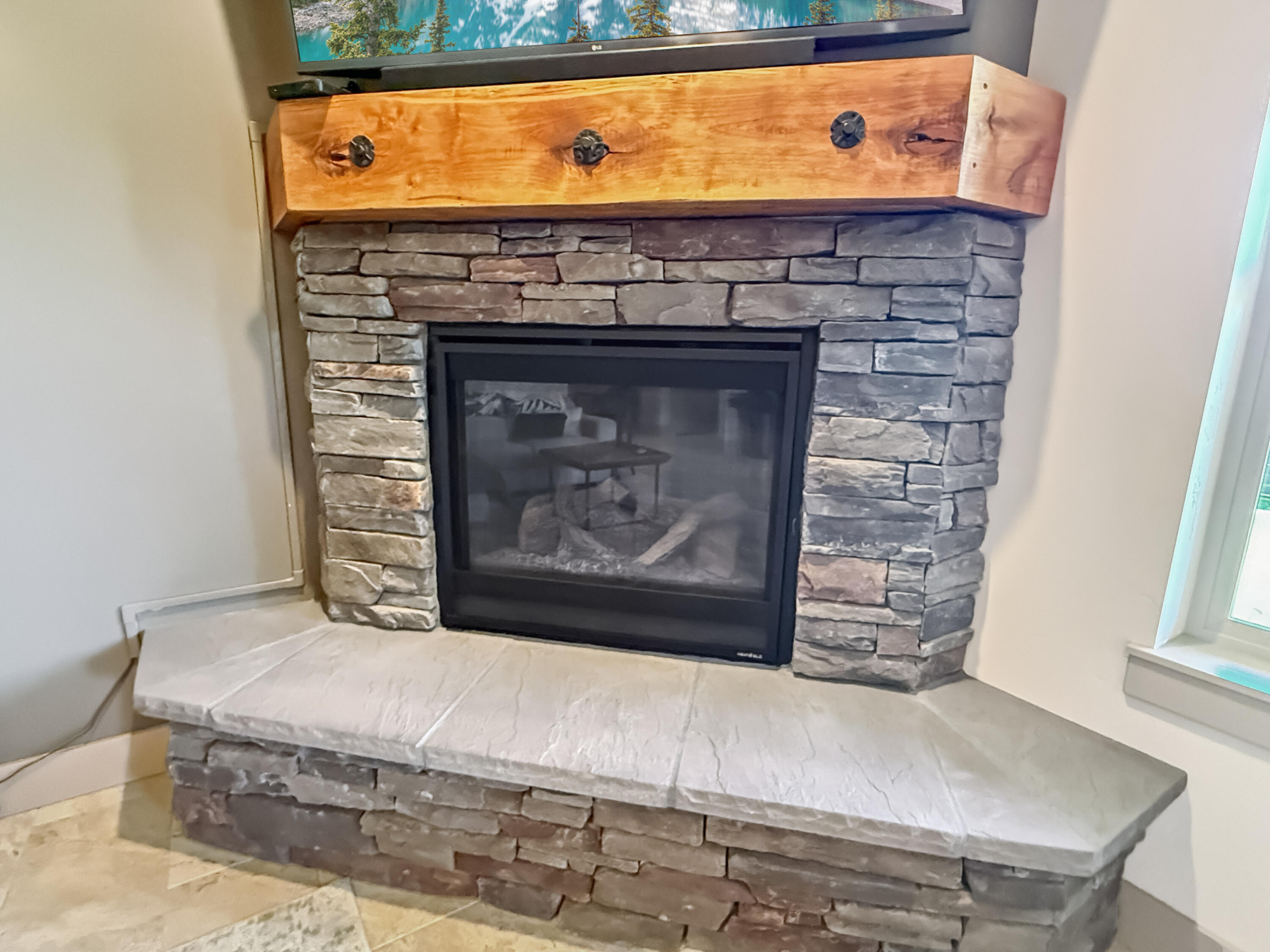 Saddle Ridge - Residential