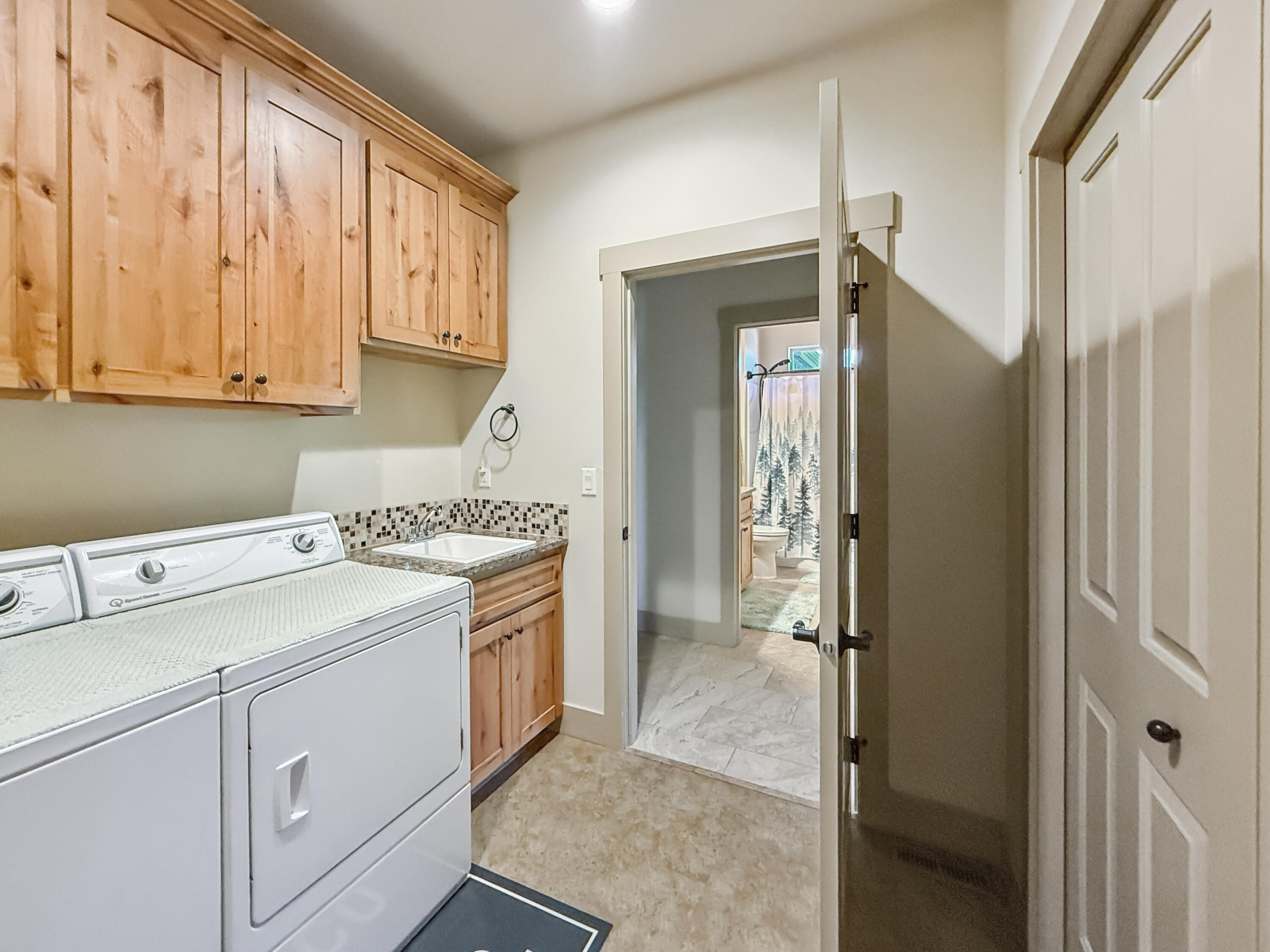 Saddle Ridge - Residential