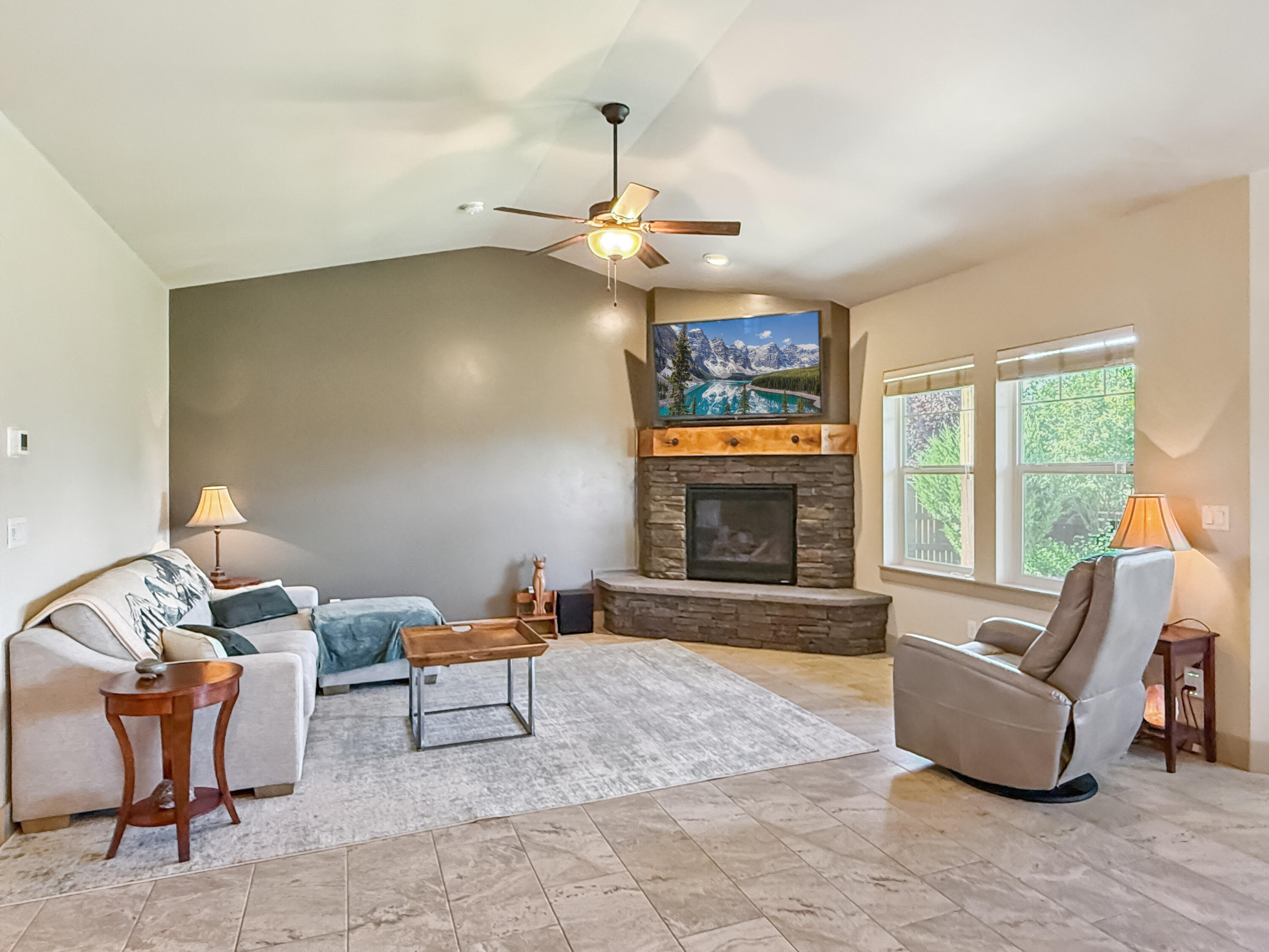 Saddle Ridge - Residential