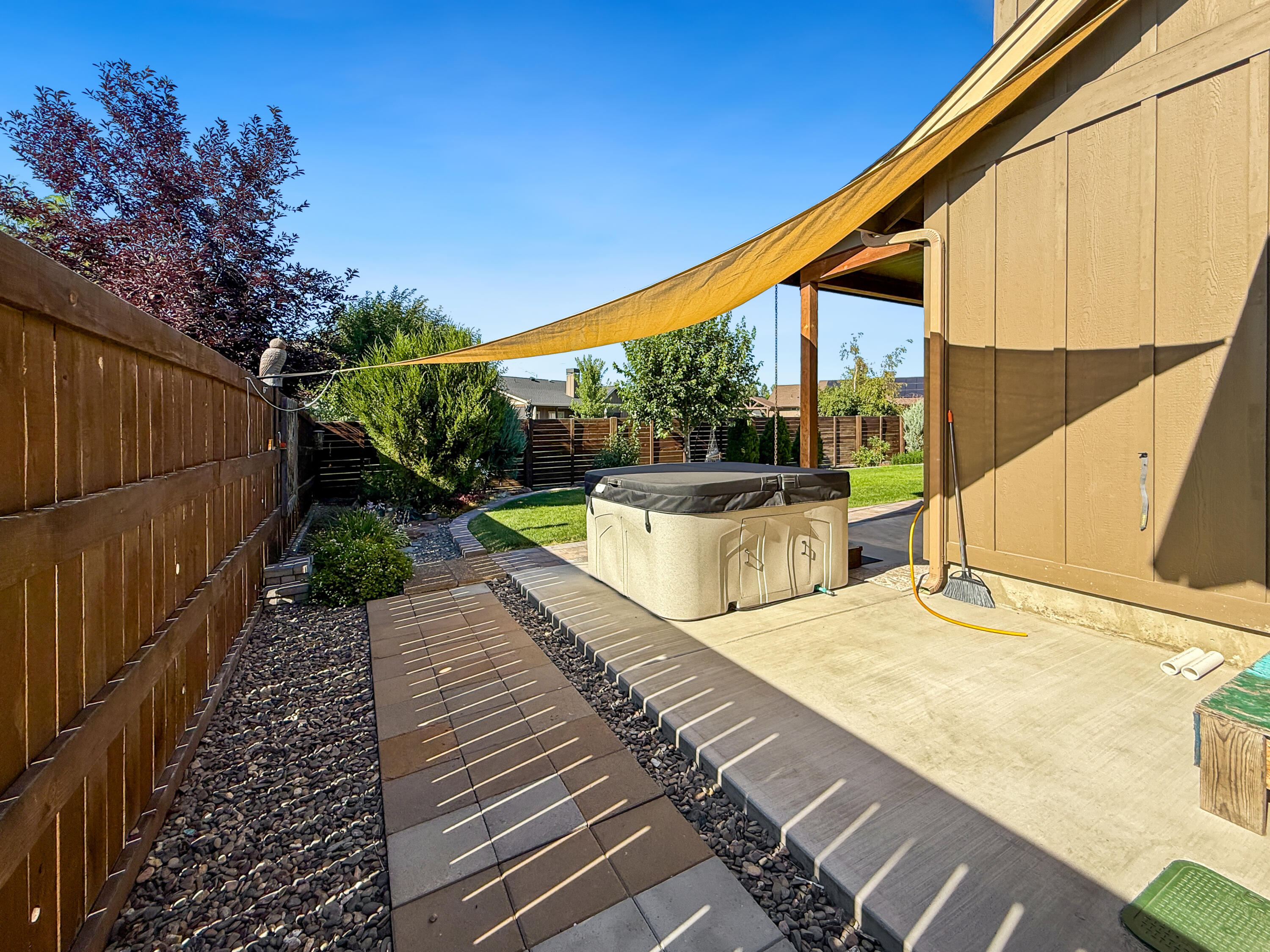 Saddle Ridge - Residential