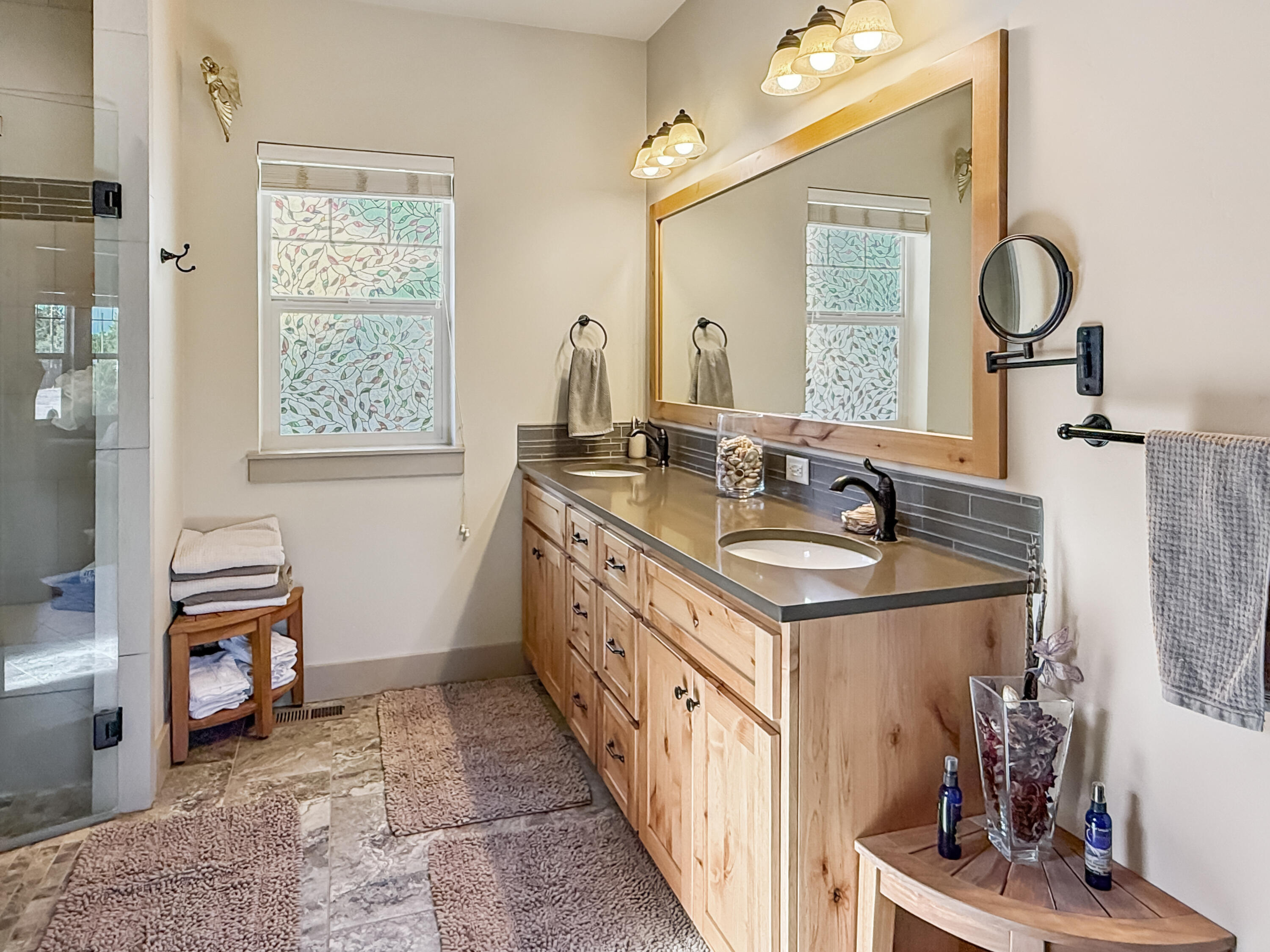 Saddle Ridge - Residential