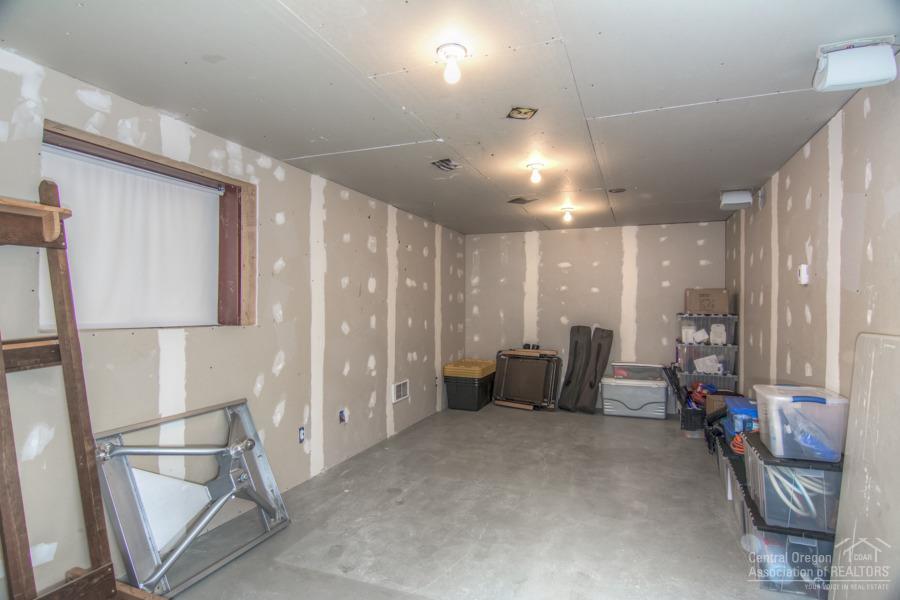 Hollow Pine Estate - Residential