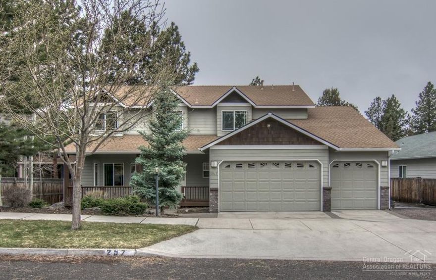 Immac Airpark home on lg fenced .33 acre lot located only ft from the Larkspur Trail. 3-car gar, extensive RV park w/gates + 1680 sq ft heated RV/shop bldg w/bi-fold drs (current use is hangar). Home boasts a bonus room, great room, office, formal DR, slate flrs, gas FP w/slate hearth & mantel, art studio, tile ctrs, blinds, Cat-5 wiring, window tinting & more. Hardi-plank siding, dog kennel, in grd sprinkler sys. For extra $50K Seller will include 1/9 share in adjacent private 7-ac Pilot Butte Airport.