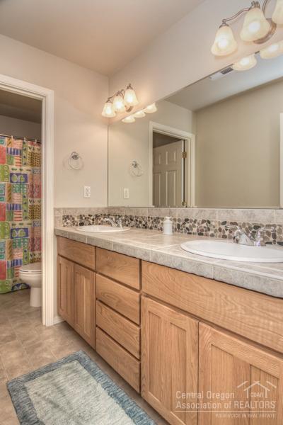 Hollow Pine Estate - Residential