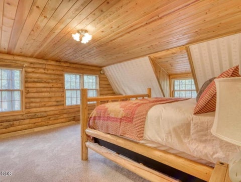 Tiny photo for 14887 S Sugar Pine Way, La Pine, OR 97739 (MLS # 220223545)