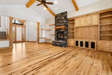 Tiny photo for 10276 Sundance Ridge Loop, Redmond, OR 97756 (MLS # 220219480)
