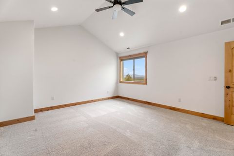 Tiny photo for 10276 Sundance Ridge Loop, Redmond, OR 97756 (MLS # 220219480)