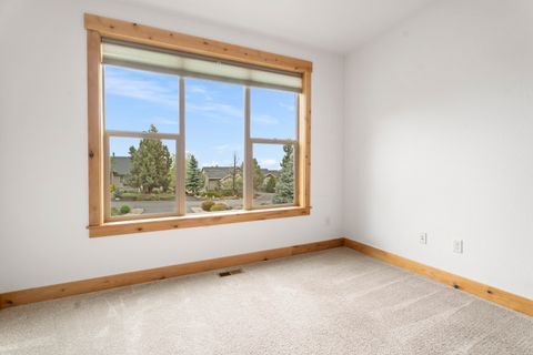Tiny photo for 10276 Sundance Ridge Loop, Redmond, OR 97756 (MLS # 220219480)