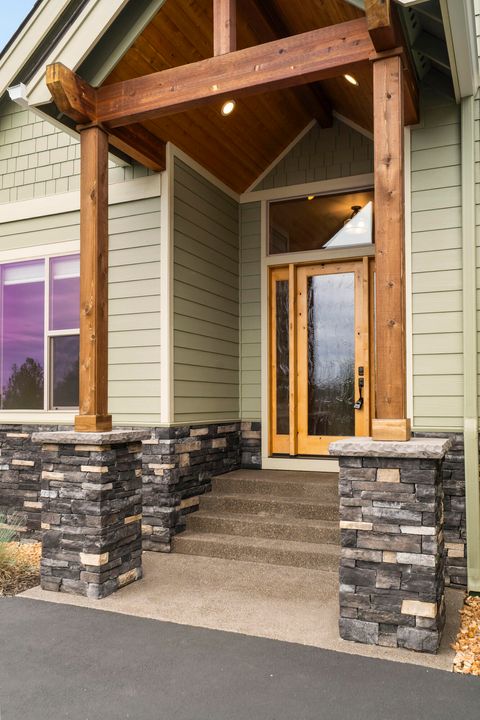 Tiny photo for 10276 Sundance Ridge Loop, Redmond, OR 97756 (MLS # 220219480)