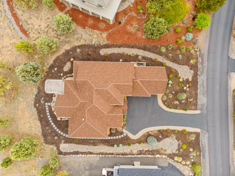 Tiny photo for 10276 Sundance Ridge Loop, Redmond, OR 97756 (MLS # 220219480)