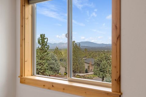 Tiny photo for 10276 Sundance Ridge Loop, Redmond, OR 97756 (MLS # 220219480)