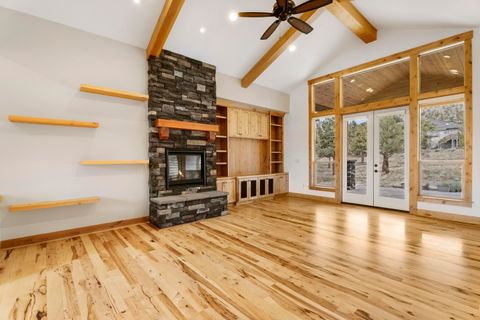 Tiny photo for 10276 Sundance Ridge Loop, Redmond, OR 97756 (MLS # 220219480)